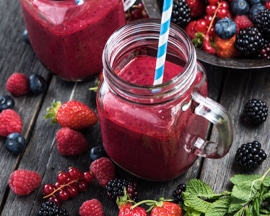 Fructe bogate în antioxidanți și bioflavonoide pentru prevenirea insuficienței venoase